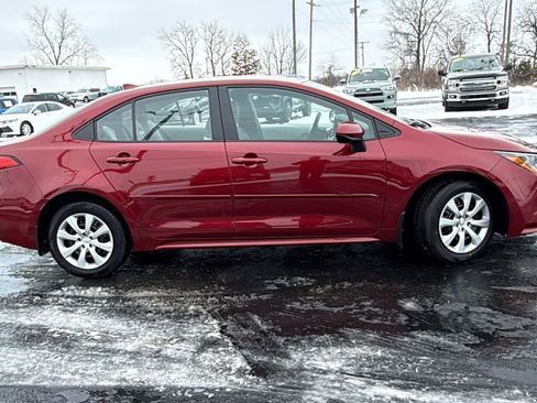 Certified 2023 Toyota Corolla LE image 9