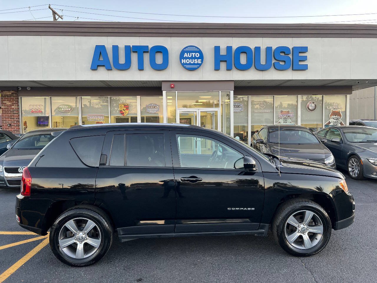 Used 2017 Jeep Compass High Altitude AWD/4WD image 9