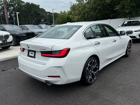 Used 2025 BMW 330i xDrive Sedan w/ Convenience Package AWD/4WD image 5
