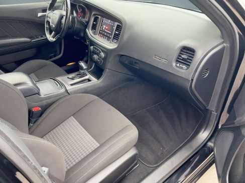 Used 2022 Dodge Charger GT w/ Blacktop Package image 31