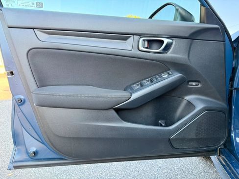 Used 2025 Honda Civic Sport image 35