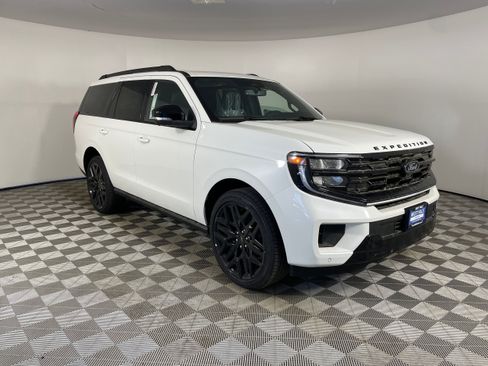 New 2026 Ford Expedition Platinum w/ Stealth Performance Package AWD/4WD image 10