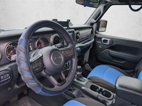 Used 2022 Jeep Wrangler Unlimited Sport image 9