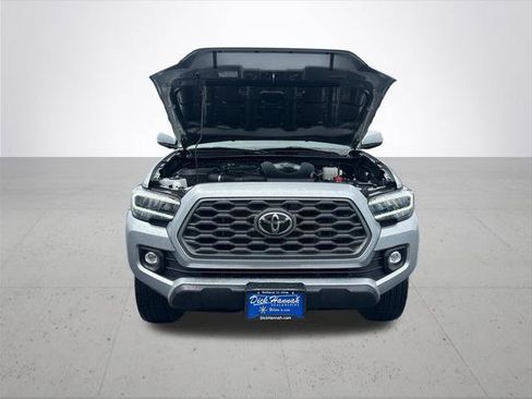 Certified 2023 Toyota Tacoma TRD Off-Road w/ Technology Package AWD/4WD image 5