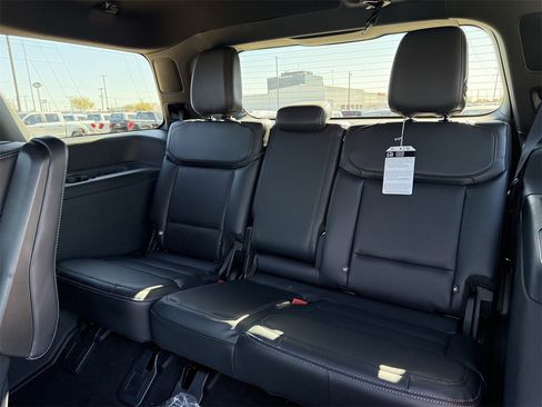 New 2025 Ford Expedition Platinum w/ Stealth Appearance Package image 53