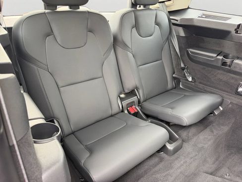 Certified 2024 Volvo XC90 T8 Plus w/ Protection Package Premier AWD/4WD image 10