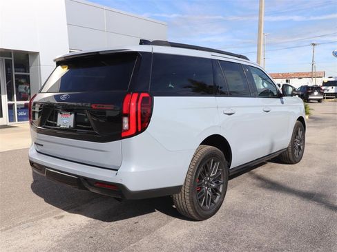 New 2025 Ford Expedition Platinum w/ Stealth Performance Package image 15