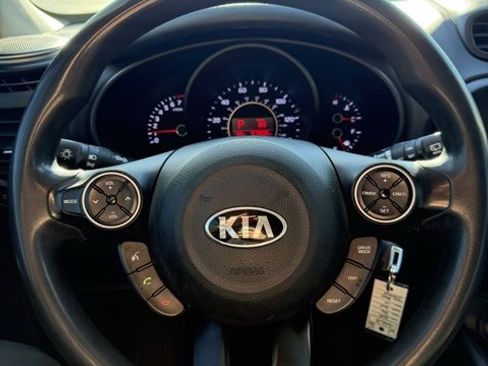 Used 2018 Kia Soul image 13