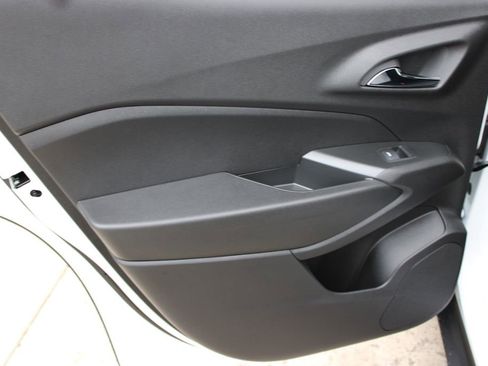 New 2026 Chevrolet Trax LS image 17