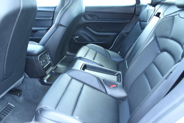 Used 2020 Porsche Taycan 4S AWD/4WD image 42