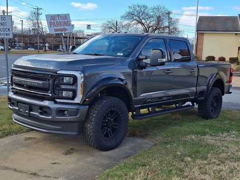 New 2026 Ford F250 Lariat w/ Black Appearance Package AWD/4WD image 3