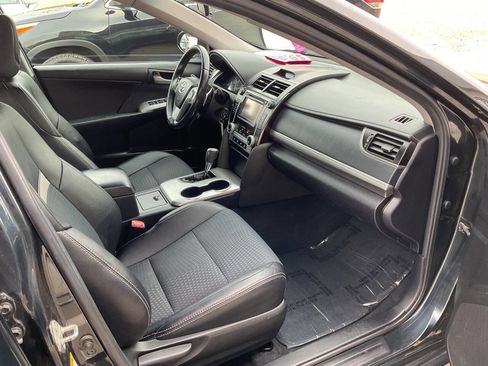 Used 2013 Toyota Camry SE image 34