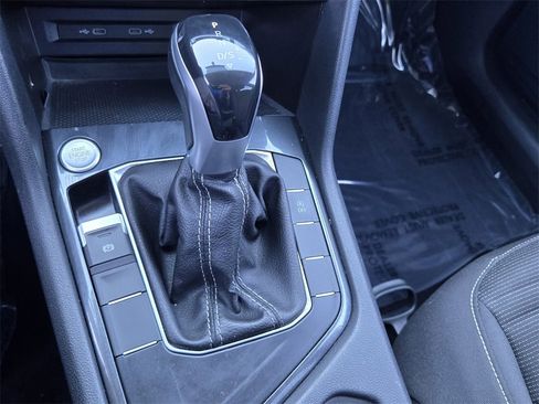 Certified 2022 Volkswagen Tiguan S image 20
