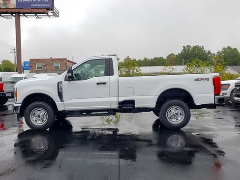 New 2026 Ford F250 XL w/ XL Chrome Package image 3
