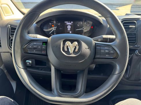 Used 2022 RAM ProMaster 2500 w/ Driver Convenience Group image 7