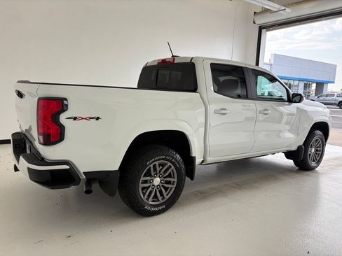 Used 2024 Chevrolet Colorado LT w/ LT Convenience Package II AWD/4WD image 24