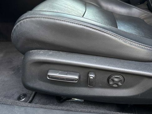 Used 2018 Honda Accord Touring image 13
