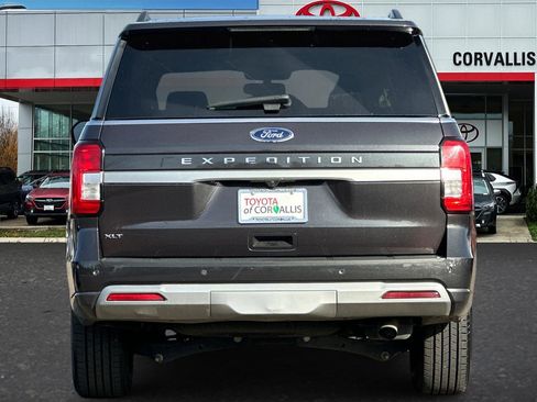 Used 2024 Ford Expedition XLT image 5