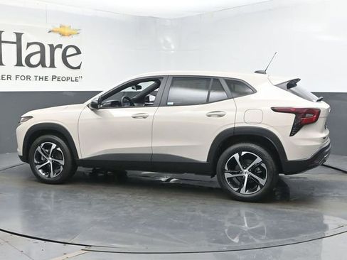 New 2026 Chevrolet Trax RS w/ Driver Confidence Package FWD image 30