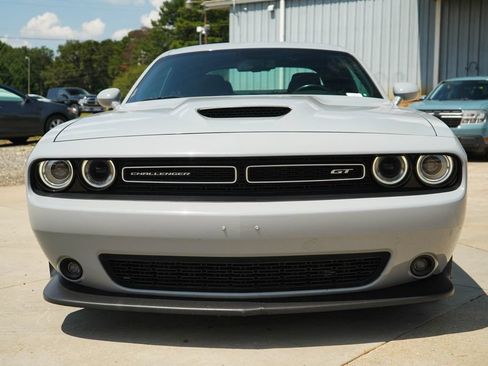Used 2022 Dodge Challenger GT RWD image 16