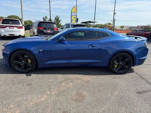 Used 2019 Chevrolet Camaro SS RWD image 16