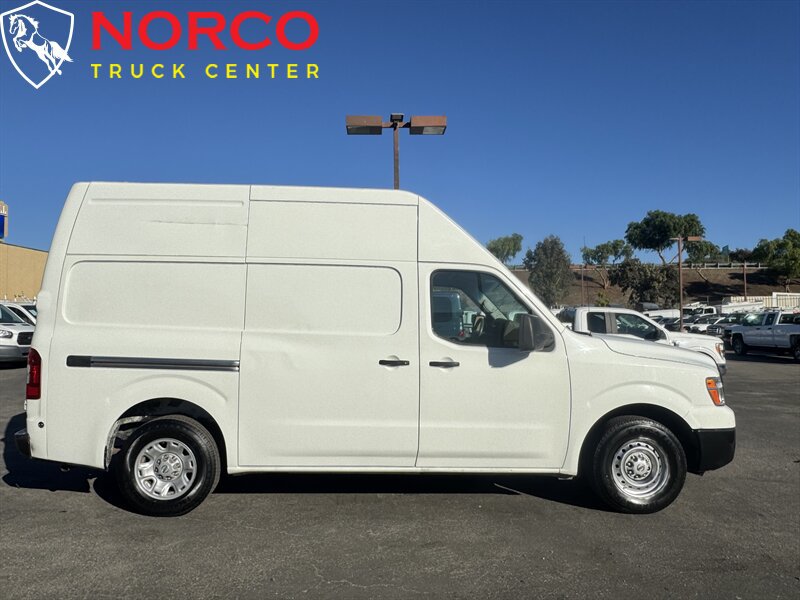Used 2019 Nissan NV 2500 SV RWD image 1