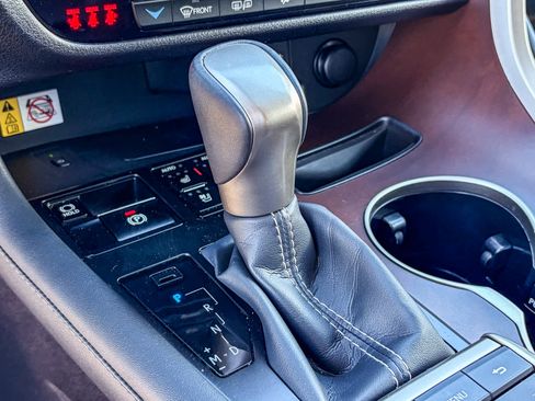 Certified 2022 Lexus RX 350 AWD w/ Premium Package image 20