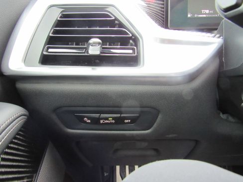 Used 2024 BMW X5 M60i w/ Climate Comfort Package AWD/4WD image 25