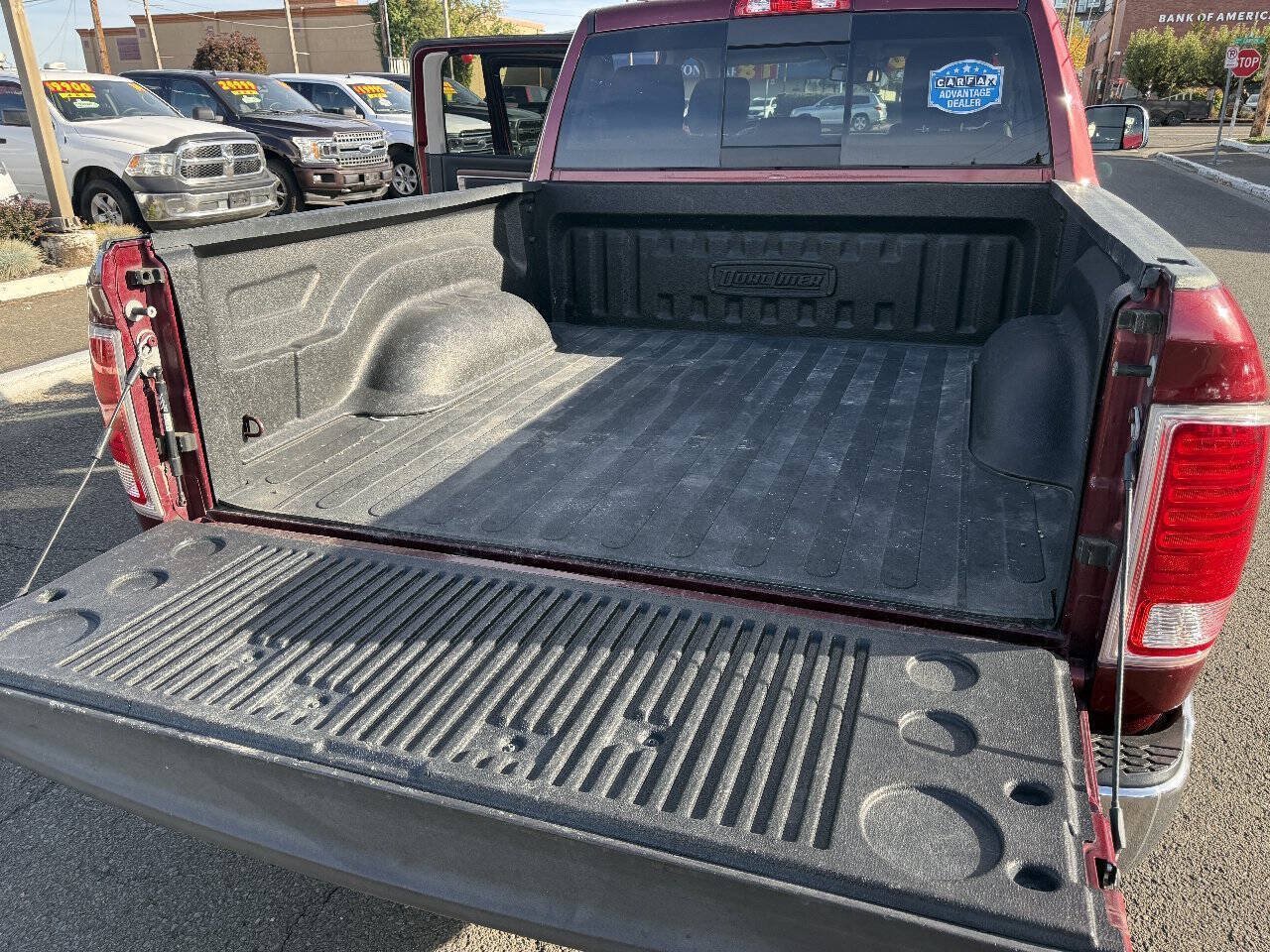 Used 2018 RAM 1500 Laramie AWD/4WD image 19