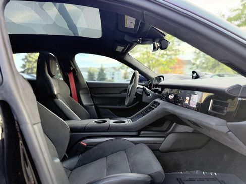 Used 2024 Porsche Taycan GTS image 36