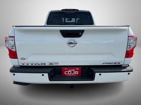 Used 2018 Nissan Titan PRO-4X w/ Pro-4x Convenience Package AWD/4WD image 7