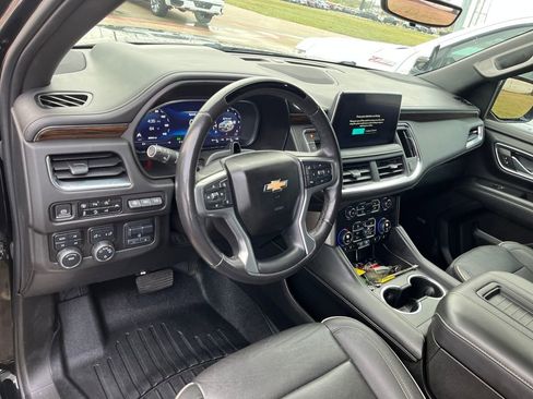 Used 2023 Chevrolet Suburban Premier w/ Advanced Technology Package image 13