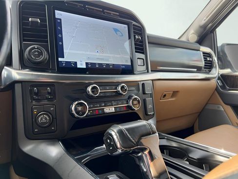 Used 2021 Ford F150 Lariat w/ Equipment Group 502A High image 18