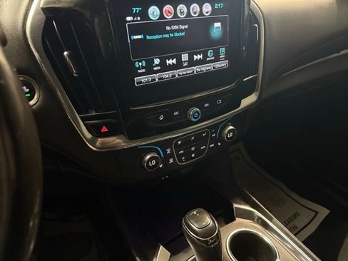 Used 2019 Chevrolet Traverse LT image 19