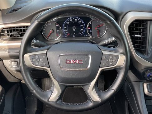 Used 2023 GMC Acadia Denali image 11