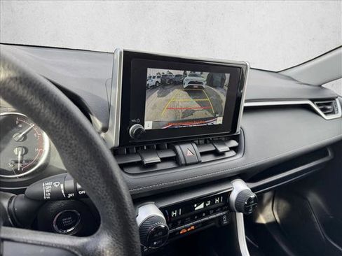 Used 2025 Toyota RAV4 XLE AWD/4WD image 14