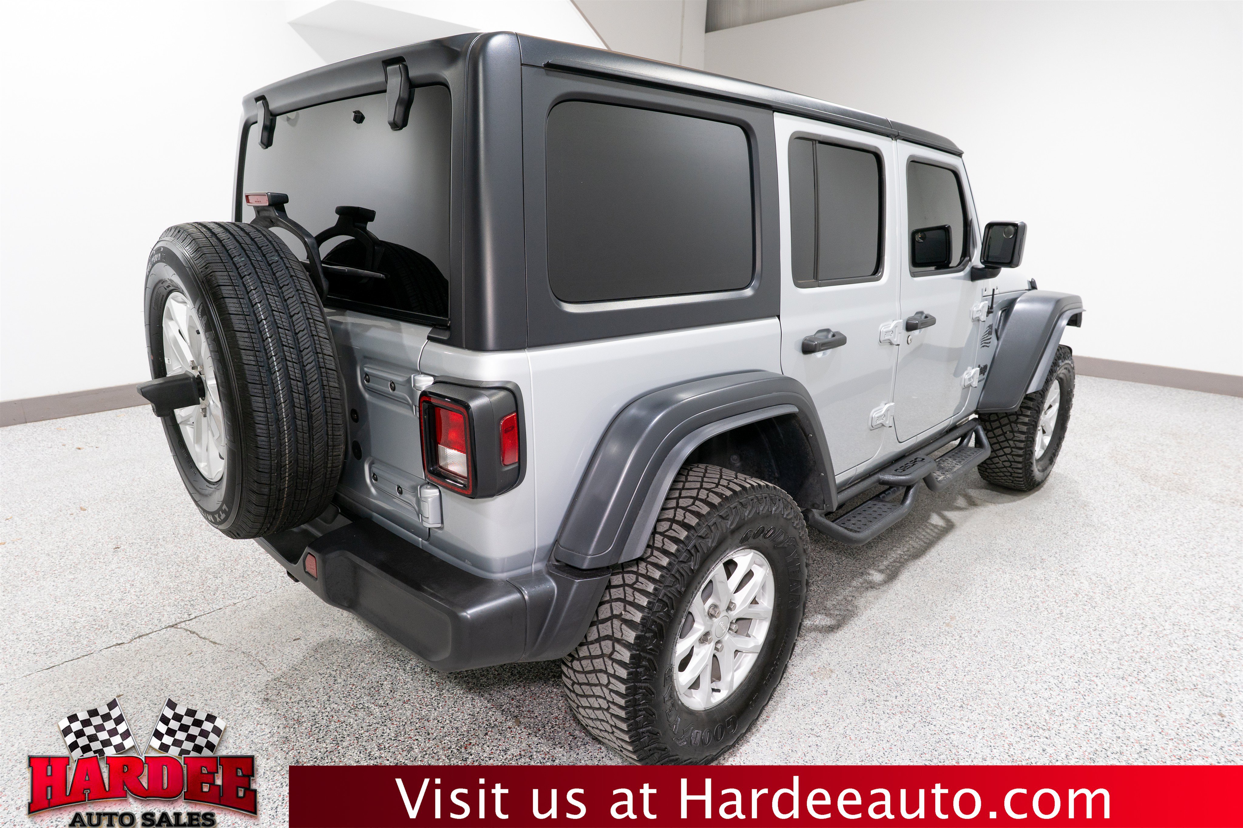 Used 2023 Jeep Wrangler Unlimited Sport w/ Xtreme 35 Tire Package AWD/4WD image 5