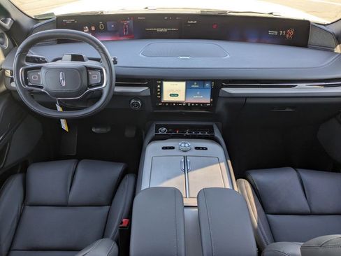 New 2026 Lincoln Navigator Reserve w/ Jet Appearance Package image 16