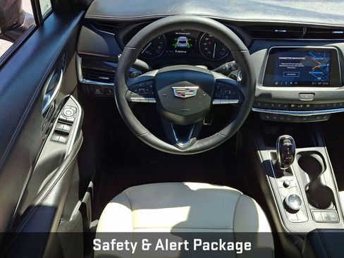 Used 2022 Cadillac XT4 Sport FWD image 15