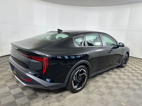 Used 2025 Kia K4 EX image 3