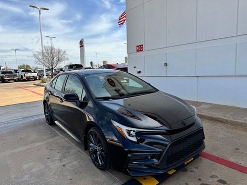 Used 2024 Toyota Corolla SE image 8