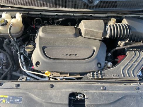 Used 2020 Chrysler Pacifica Touring-L Plus FWD image 32