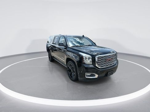 Used 2019 GMC Yukon XL Denali w/ Denali Ultimate Package AWD/4WD image 2