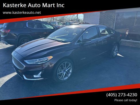Used 2019 Ford Fusion Titanium image 1