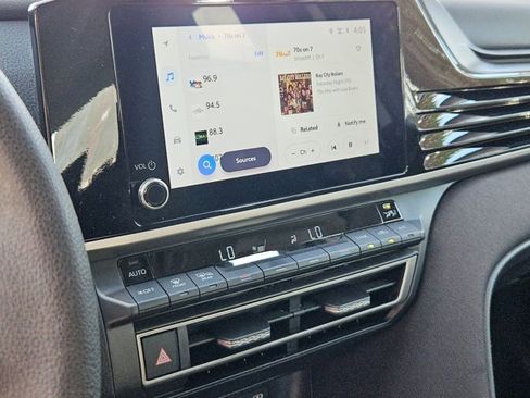 Used 2025 Toyota Camry LE image 17