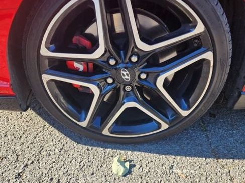 Used 2022 Hyundai Veloster N FWD image 39