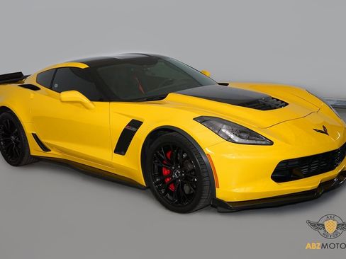 Used 2015 Chevrolet Corvette Z06 image 2
