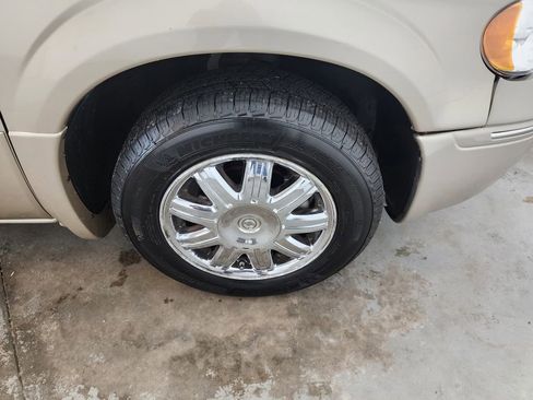 Used 2006 Chrysler Town & Country Limited w/ Trailer Tow Prep Group FWD image 36