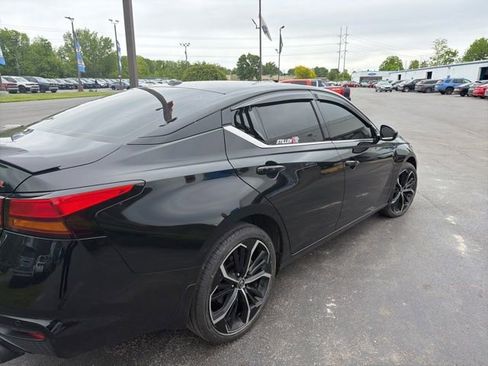 Used 2024 Nissan Altima 2.5 SR w/ SR Premium Package AWD/4WD image 8