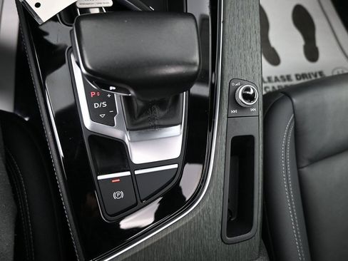 Used 2022 Audi A5 2.0T Premium Plus w/ Premium Plus image 16